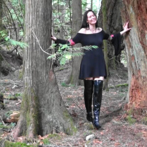Island-Girl in Patent Leather Boots